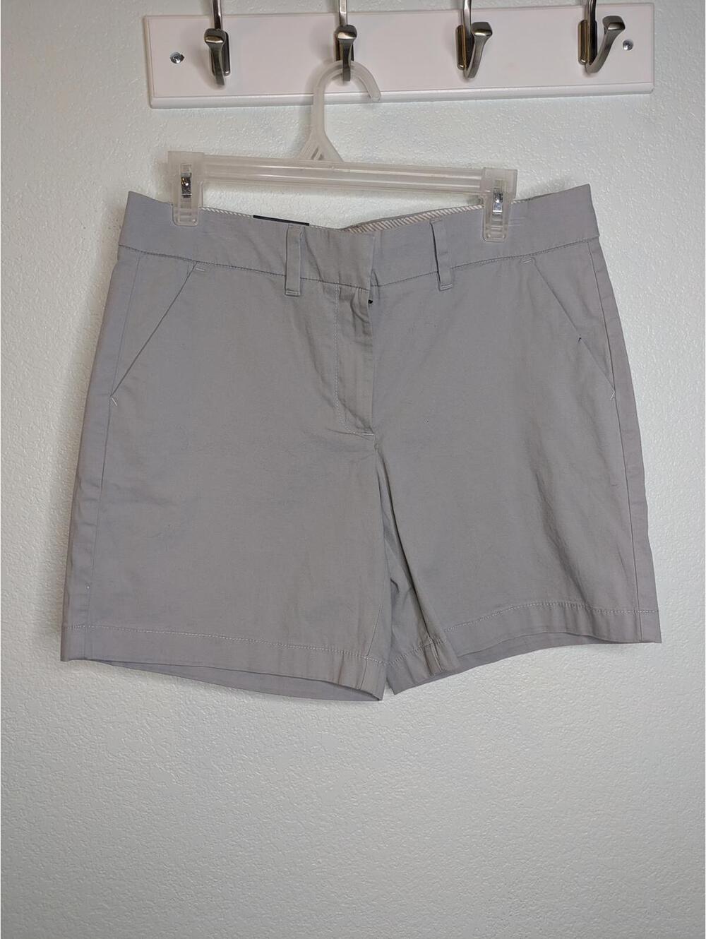 Tommy Hilfiger Women's Chino Shorts Size 8 Dove Grey NWT